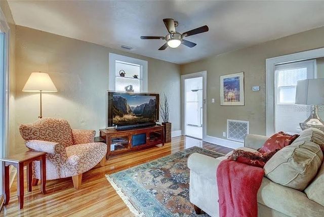 1024 16TH AVENUE N, St Petersburg, FL 33704