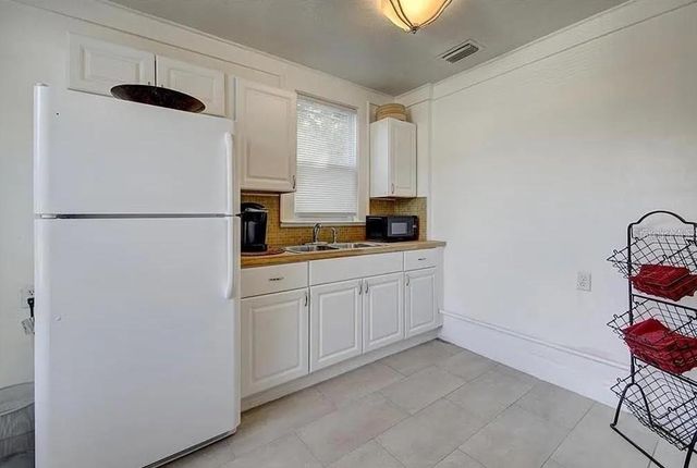1024 16TH AVENUE N, St Petersburg, FL 33704