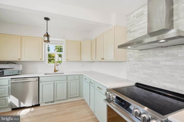 10816 RED LION RD, White Marsh, MD 21162