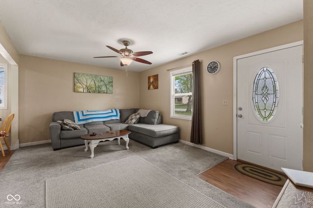 339 Parkway Street, Whiteland, IN 46184