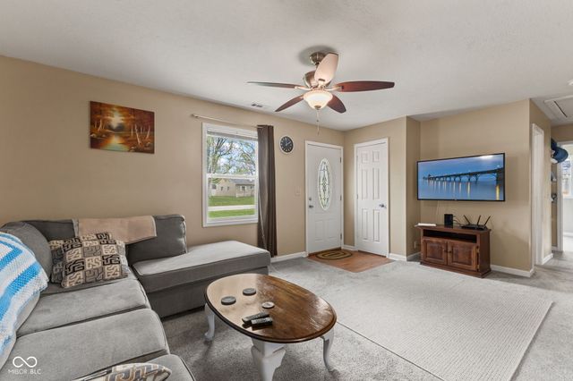 339 Parkway Street, Whiteland, IN 46184