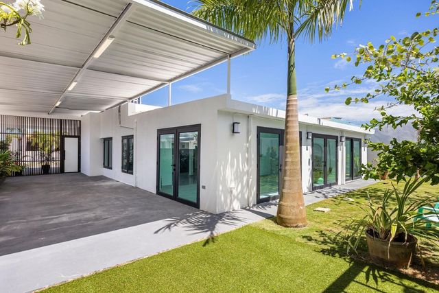 J25 CALLE COSTA BRAVA, Dorado, PR 00646