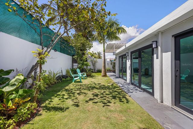 J25 CALLE COSTA BRAVA, Dorado, PR 00646