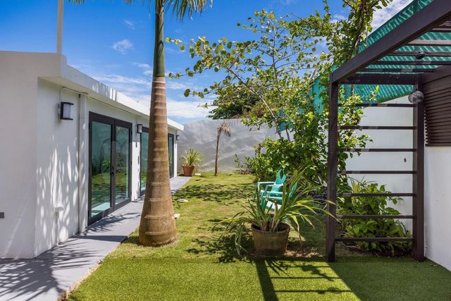 J25 CALLE COSTA BRAVA, Dorado, PR 00646