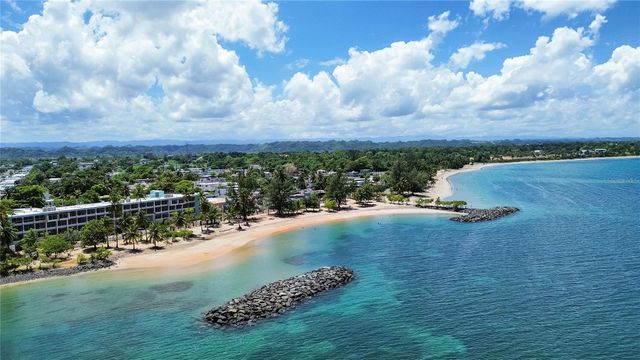 J25 CALLE COSTA BRAVA, Dorado, PR 00646