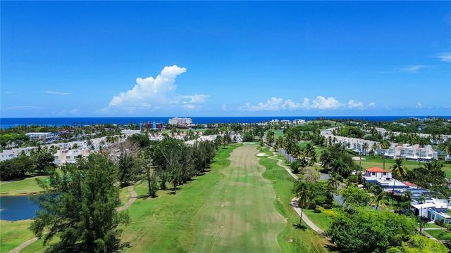 J25 CALLE COSTA BRAVA, Dorado, PR 00646