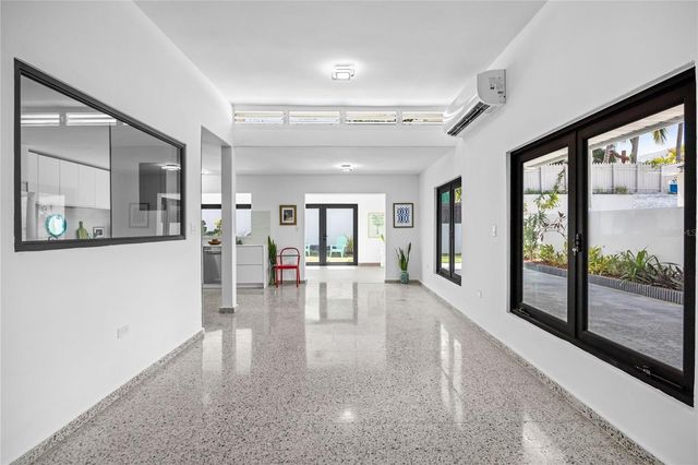 J25 CALLE COSTA BRAVA, Dorado, PR 00646