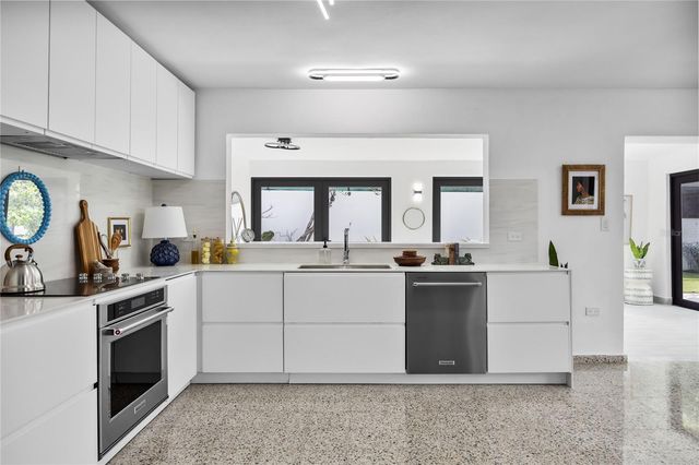 J25 CALLE COSTA BRAVA, Dorado, PR 00646