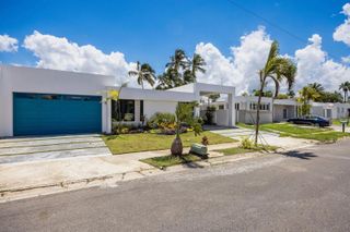 J25 CALLE COSTA BRAVA, Dorado, PR 00646