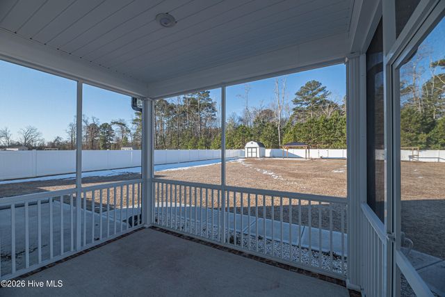 951 Appaloosa Trail, Grimesland, NC 27837