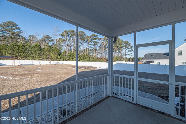 951 Appaloosa Trail, Grimesland, NC 27837