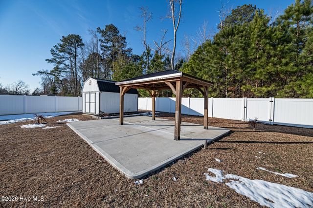 951 Appaloosa Trail, Grimesland, NC 27837