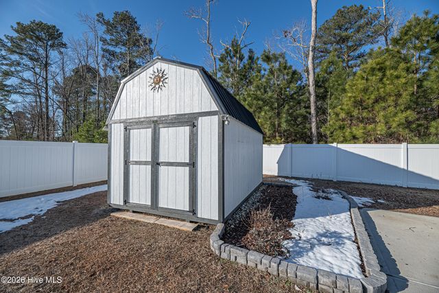 951 Appaloosa Trail, Grimesland, NC 27837