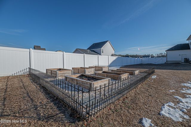 951 Appaloosa Trail, Grimesland, NC 27837