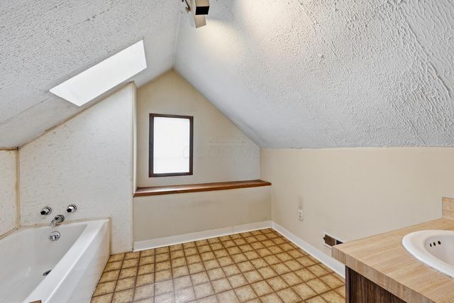 657 S 9th Street, Columbus, OH 43206