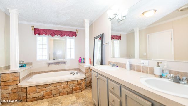 124 &118 Nickey Lane, Harriman, TN 37748