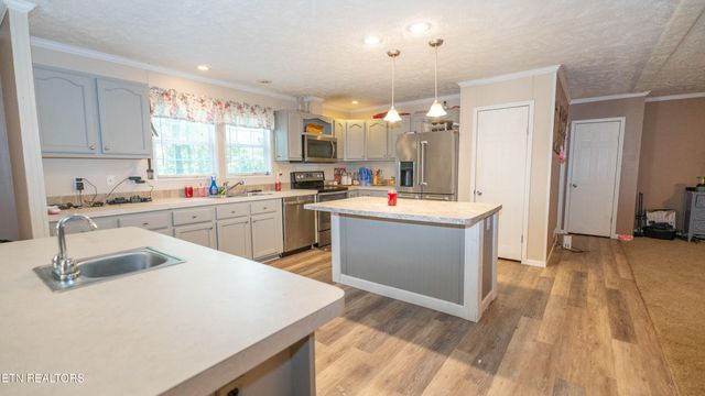 124 &118 Nickey Lane, Harriman, TN 37748