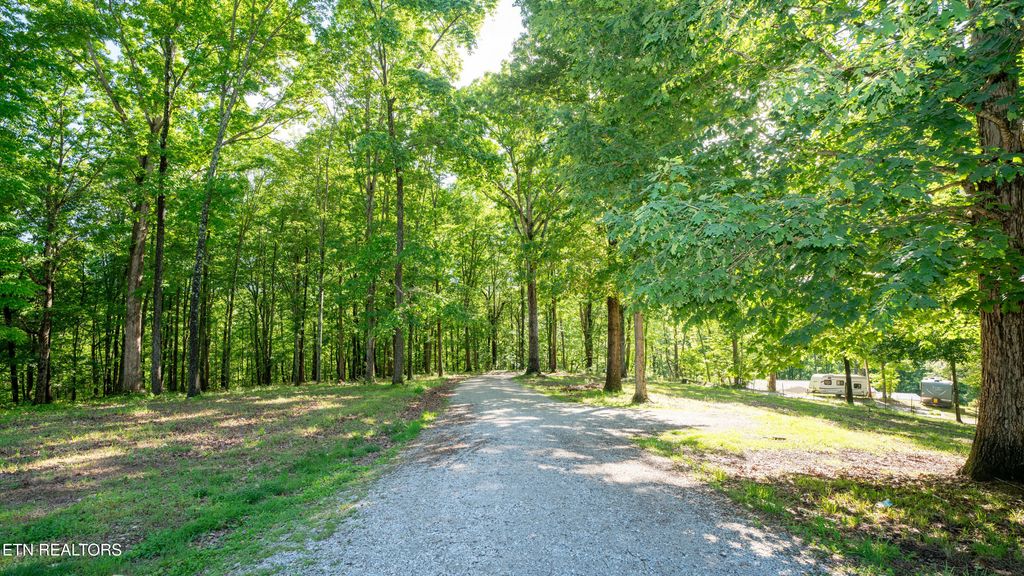 124 &118 Nickey Lane, Harriman, TN 37748