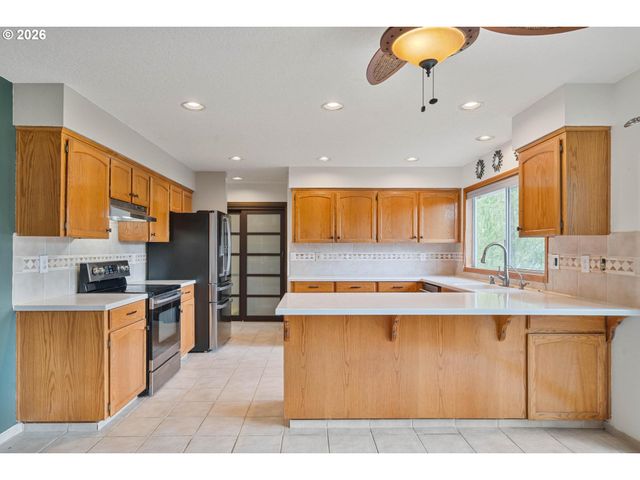 1975 Ne 2ND Pl, Hillsboro, OR 97124