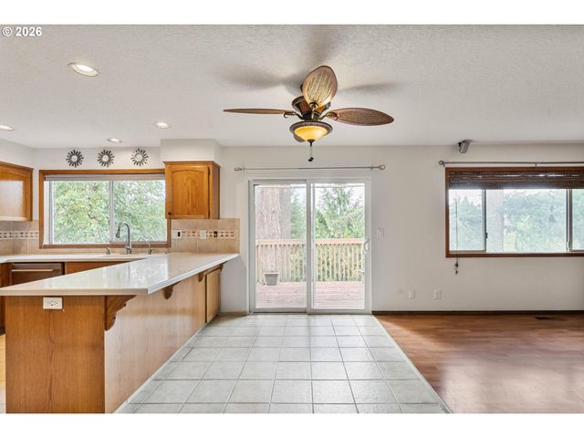 1975 Ne 2ND Pl, Hillsboro, OR 97124