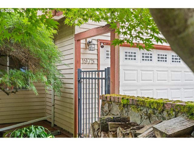 1975 Ne 2ND Pl, Hillsboro, OR 97124