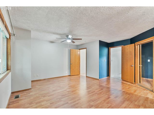 1975 Ne 2ND Pl, Hillsboro, OR 97124