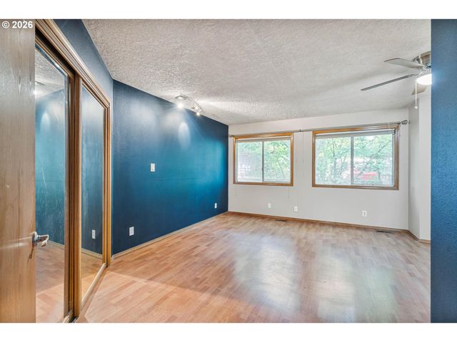 1975 Ne 2ND Pl, Hillsboro, OR 97124