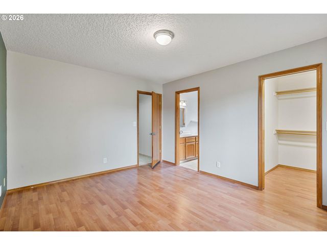 1975 Ne 2ND Pl, Hillsboro, OR 97124