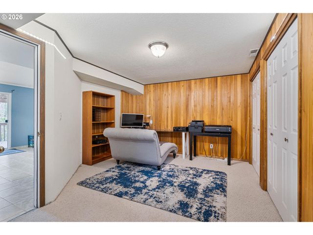 1975 Ne 2ND Pl, Hillsboro, OR 97124