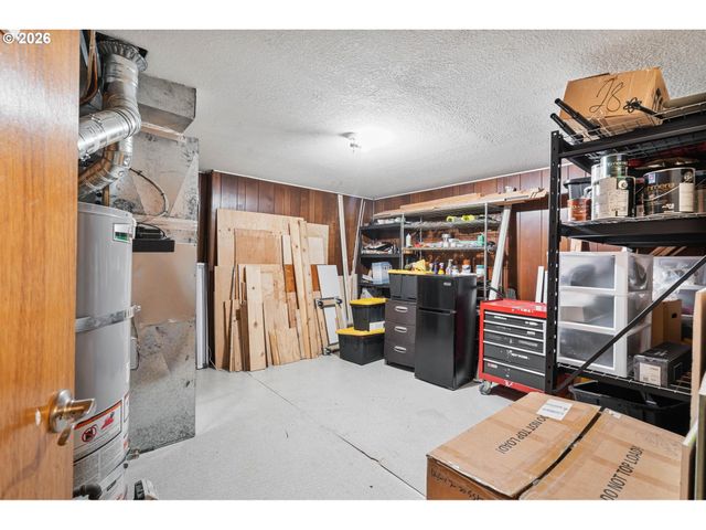 1975 Ne 2ND Pl, Hillsboro, OR 97124