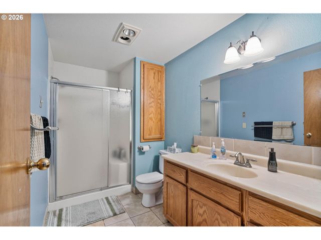 1975 Ne 2ND Pl, Hillsboro, OR 97124