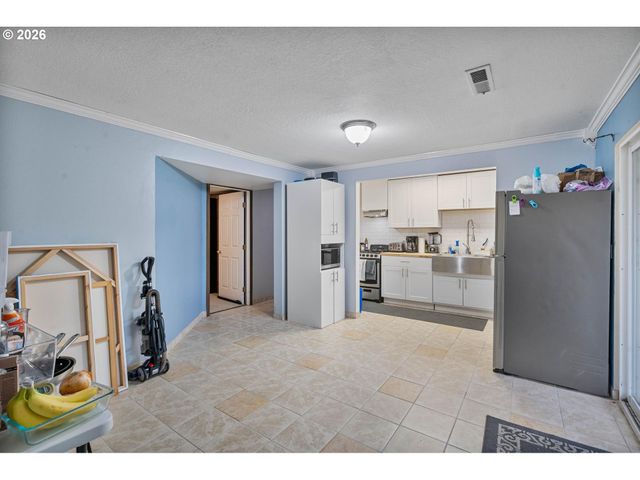 1975 Ne 2ND Pl, Hillsboro, OR 97124