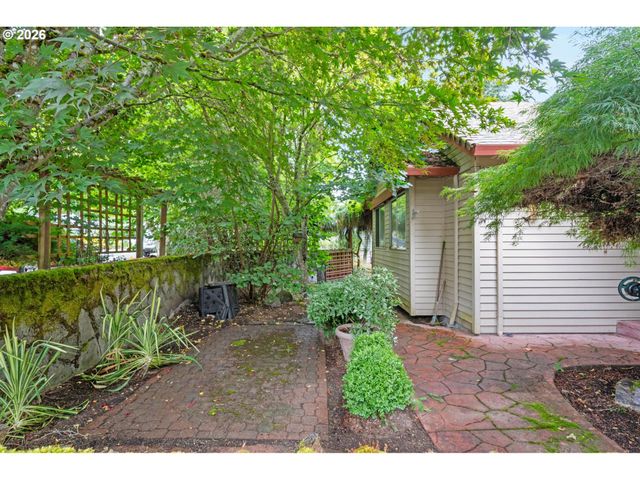 1975 Ne 2ND Pl, Hillsboro, OR 97124