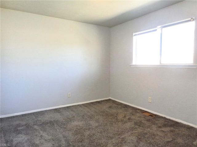 1625 W Pembroke Ave Apt 4, Hampton, VA 23661
