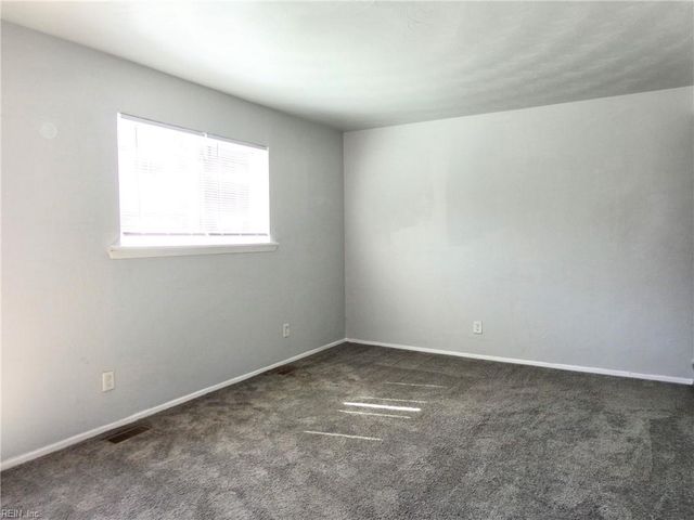 1625 W Pembroke Ave Apt 4, Hampton, VA 23661