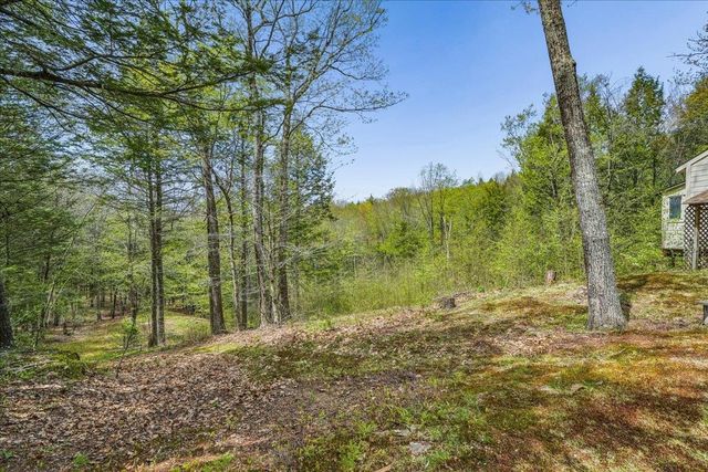 35 Haynes Road, Deerfield, NH 03037