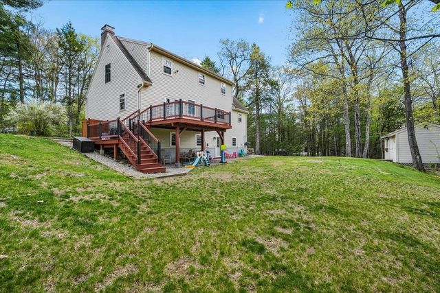 35 Haynes Road, Deerfield, NH 03037
