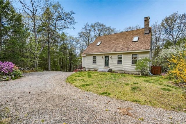 35 Haynes Road, Deerfield, NH 03037