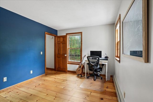 35 Haynes Road, Deerfield, NH 03037