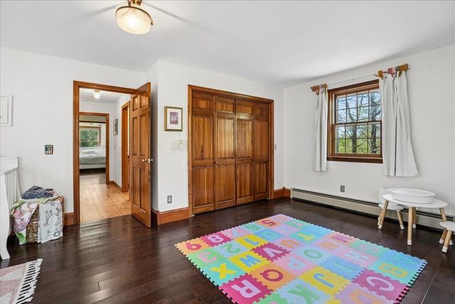 35 Haynes Road, Deerfield, NH 03037