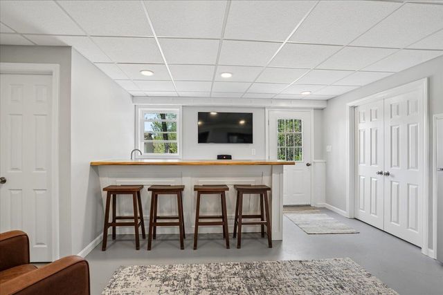 35 Haynes Road, Deerfield, NH 03037
