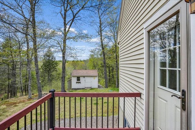 35 Haynes Road, Deerfield, NH 03037