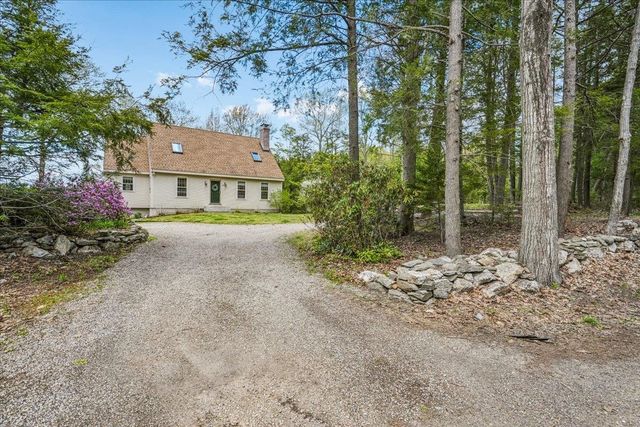 35 Haynes Road, Deerfield, NH 03037
