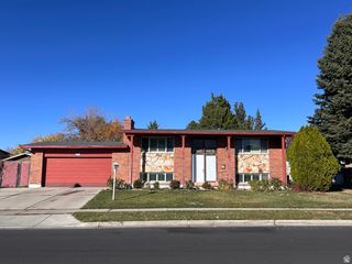 547 E PIONEER AVE, Sandy, UT 84070