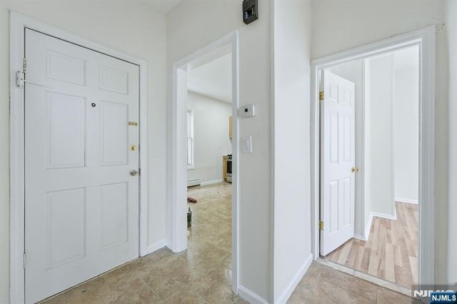 72 13th Street, Newark, NJ 07107