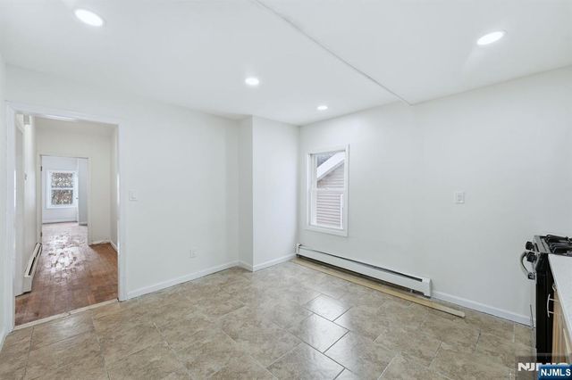 72 13th Street, Newark, NJ 07107