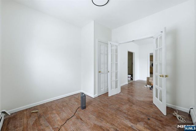 72 13th Street, Newark, NJ 07107