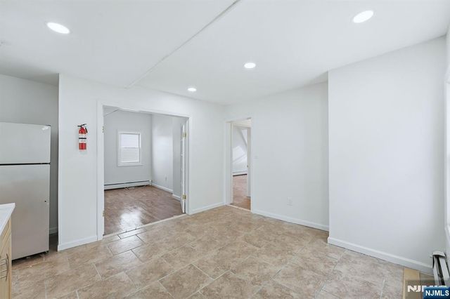 72 13th Street, Newark, NJ 07107