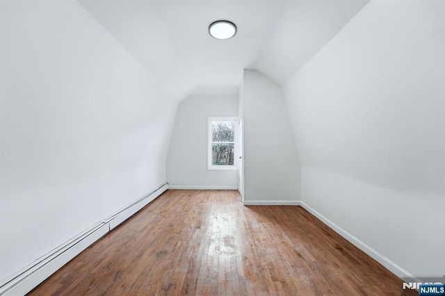 72 13th Street, Newark, NJ 07107