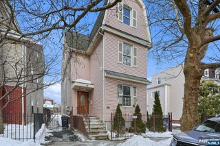 72 13th Street, Newark, NJ 07107